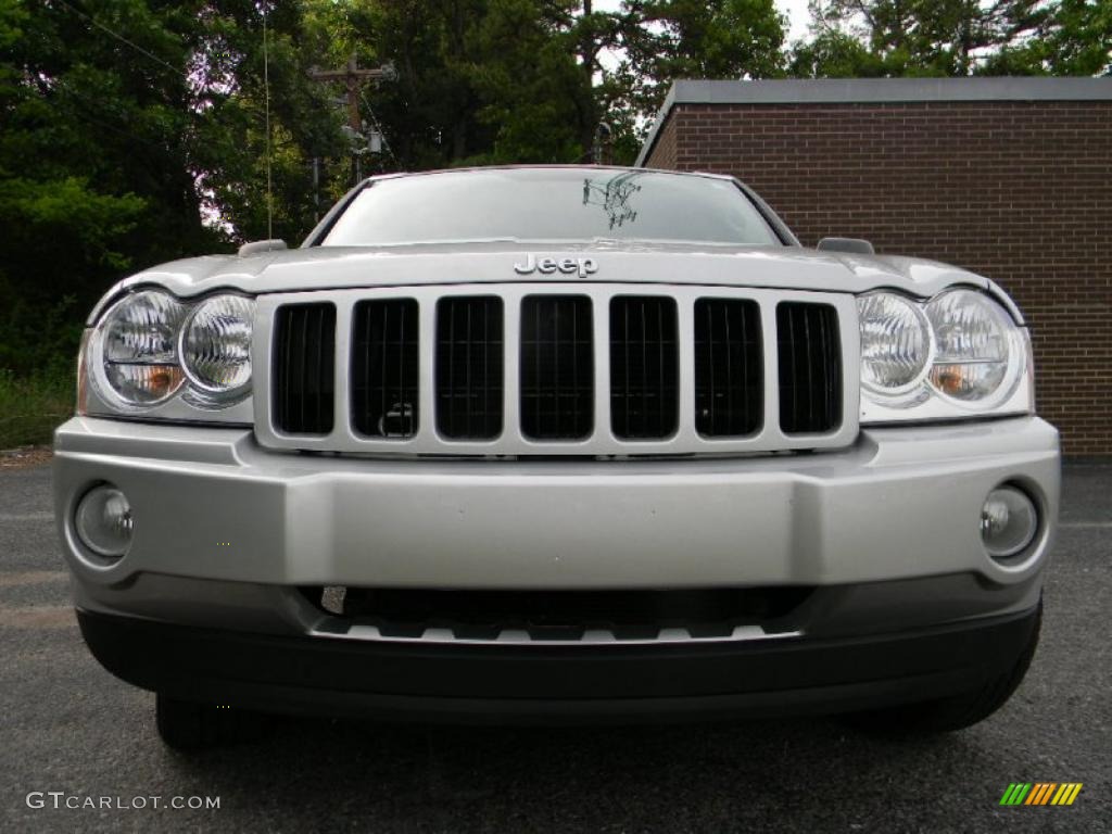 2005 Grand Cherokee Laredo - Bright Silver Metallic / Medium Slate Gray photo #3