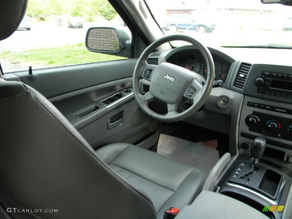 2005 Grand Cherokee Laredo - Bright Silver Metallic / Medium Slate Gray photo #10