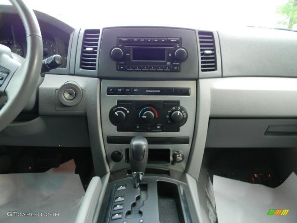 2005 Grand Cherokee Laredo - Bright Silver Metallic / Medium Slate Gray photo #13