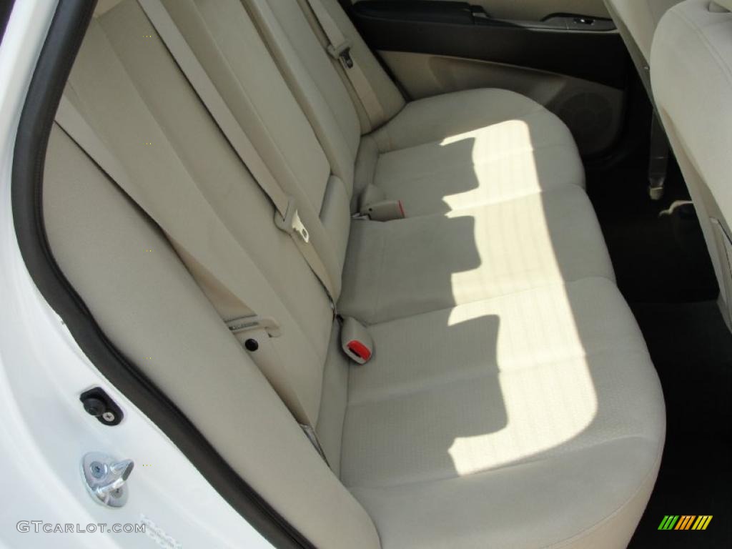 2009 Elantra GLS Sedan - Captiva White / Beige photo #27