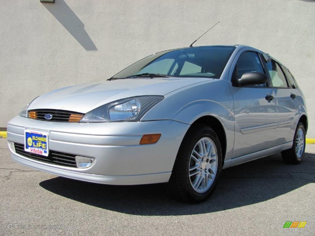 2003 Focus ZX5 Hatchback - CD Silver Metallic / Medium Graphite photo #1