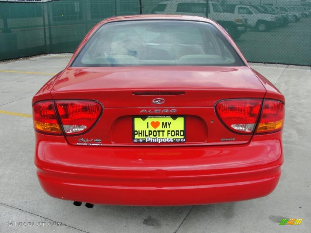 2000 Alero GL Sedan - Bright Red / Pewter photo #4