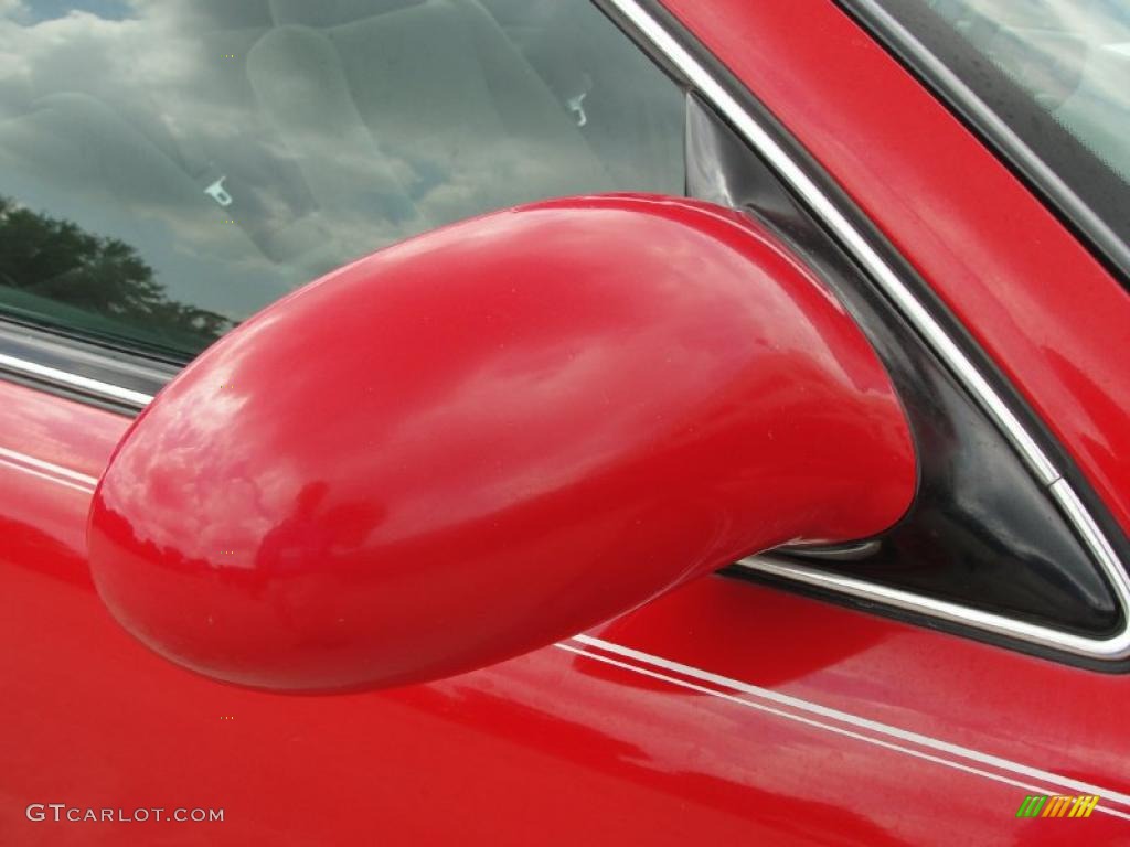 2000 Alero GL Sedan - Bright Red / Pewter photo #16