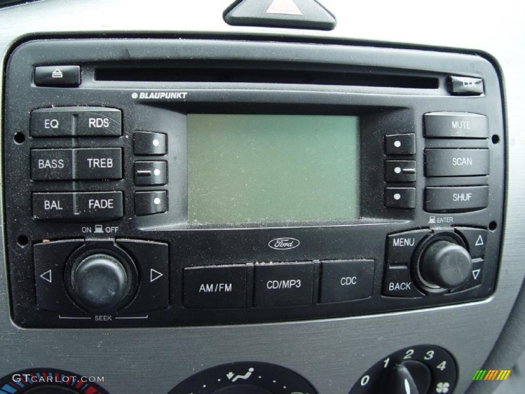 2003 Focus ZX5 Hatchback - Liquid Grey Metallic / Medium Graphite photo #9