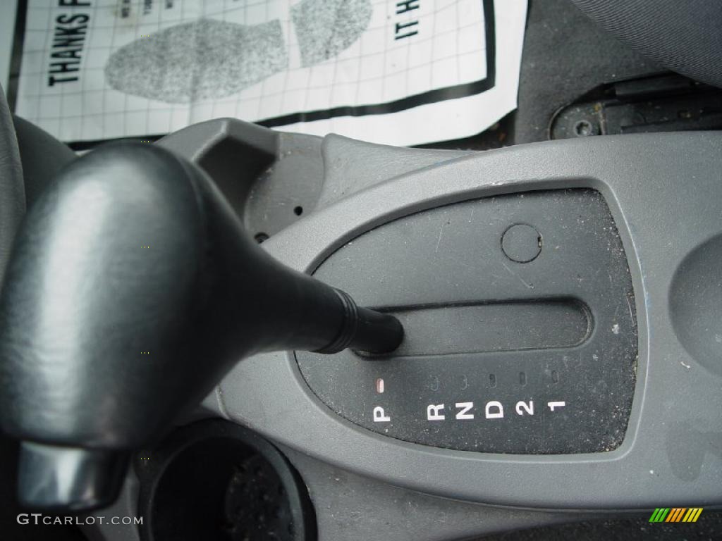 2003 Focus ZX5 Hatchback - Liquid Grey Metallic / Medium Graphite photo #10