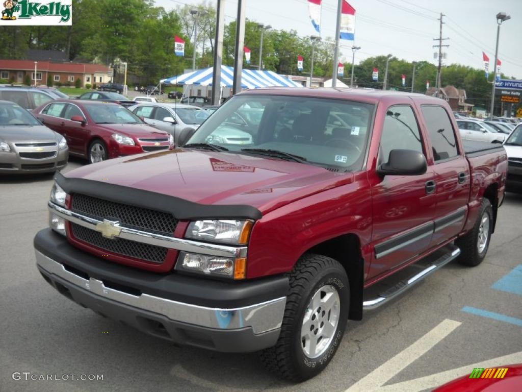 2004 Silverado 1500 Z71 Crew Cab 4x4 - Sport Red Metallic / Medium Gray photo #15