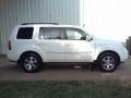 Taffeta White - Pilot Touring 4WD Photo No. 17