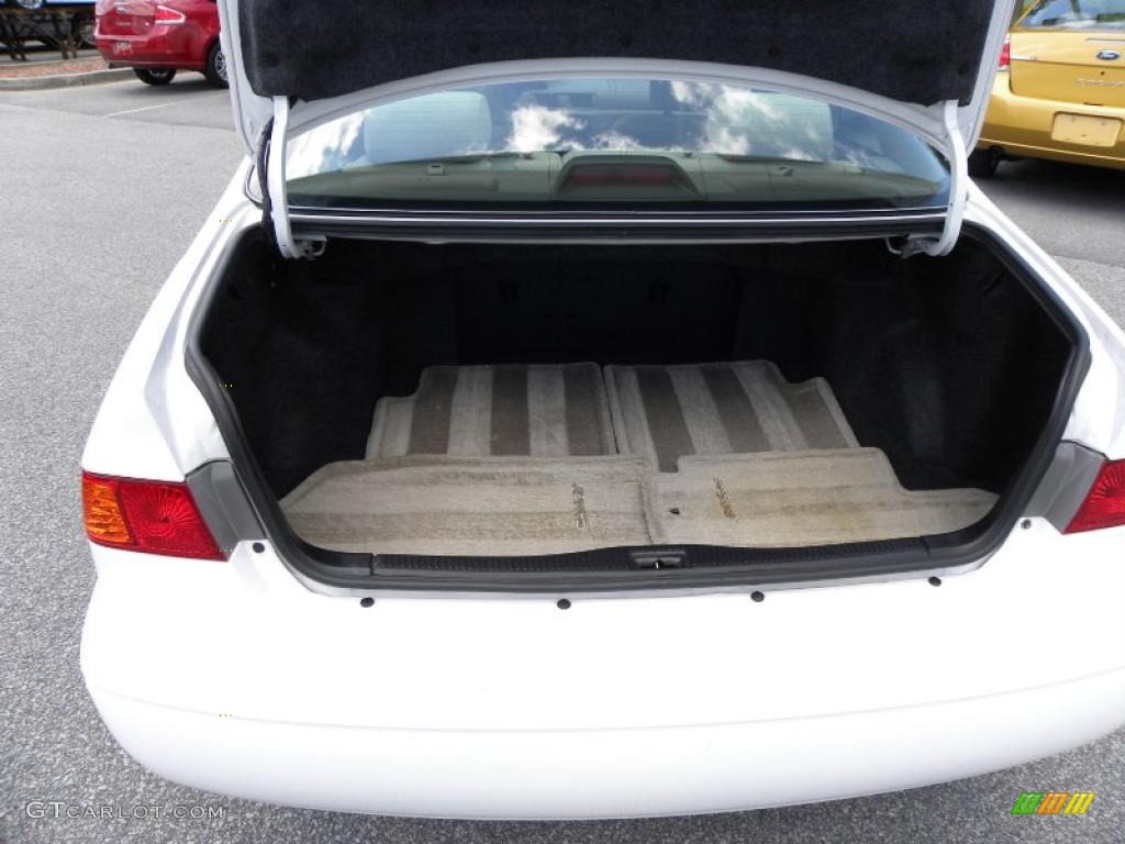 2001 Camry LE V6 - Super White / Sage photo #14