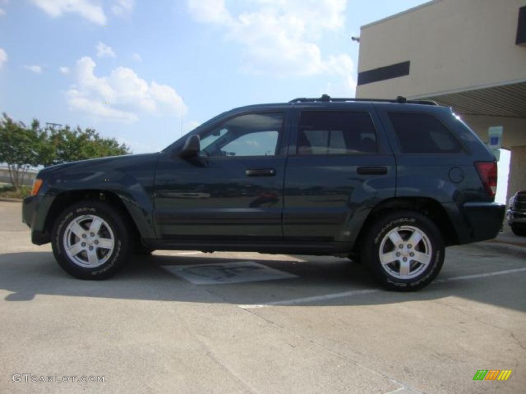 2005 Grand Cherokee Laredo 4x4 - Deep Beryl Green Pearl / Khaki photo #6