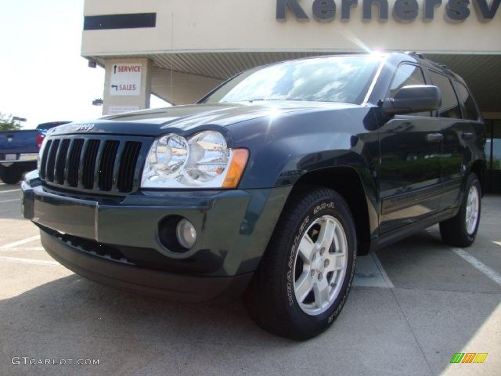 2005 Grand Cherokee Laredo 4x4 - Deep Beryl Green Pearl / Khaki photo #7