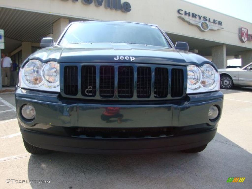 2005 Grand Cherokee Laredo 4x4 - Deep Beryl Green Pearl / Khaki photo #8