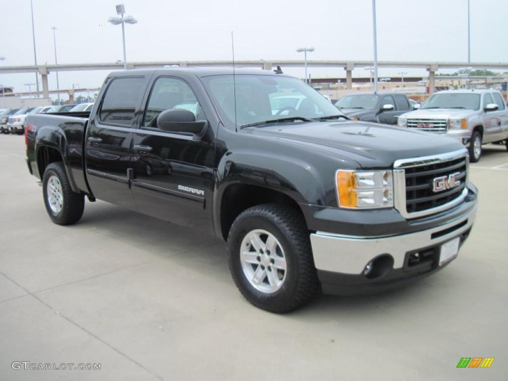 2010 Sierra 1500 SLE Crew Cab 4x4 - Carbon Black Metallic / Ebony photo #2