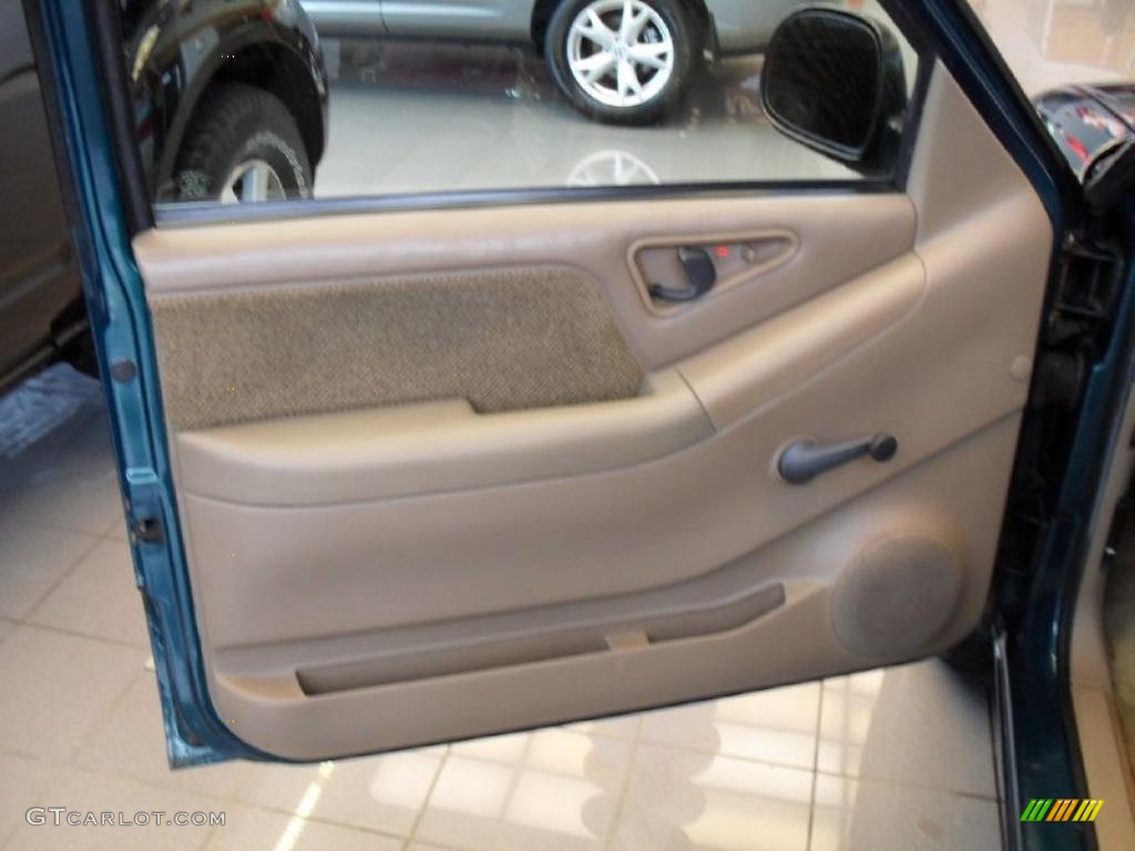 1997 S10 LS Regular Cab - Fairway Green Metallic / Beige photo #11