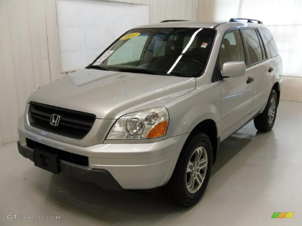 Starlight Silver Metallic Honda Pilot