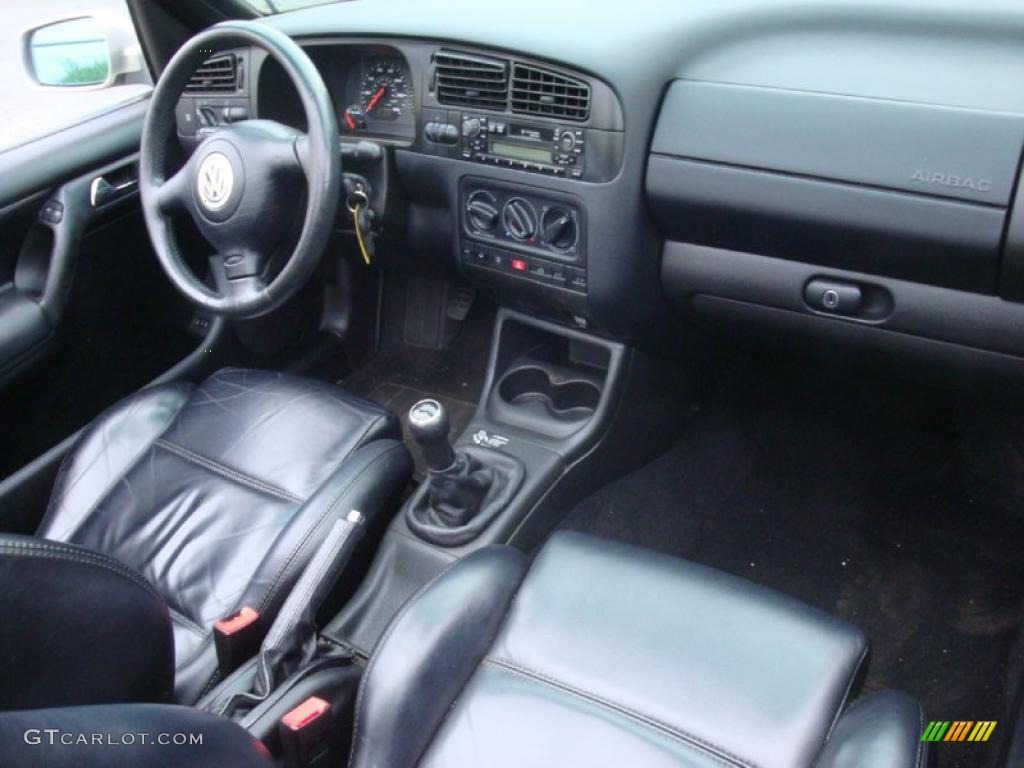 2001 Cabrio GLX - Desert Wind Metallic / Black photo #13