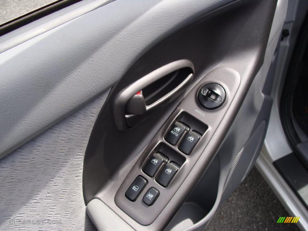 2004 Elantra GT Sedan - Sterling Silver / Gray photo #11