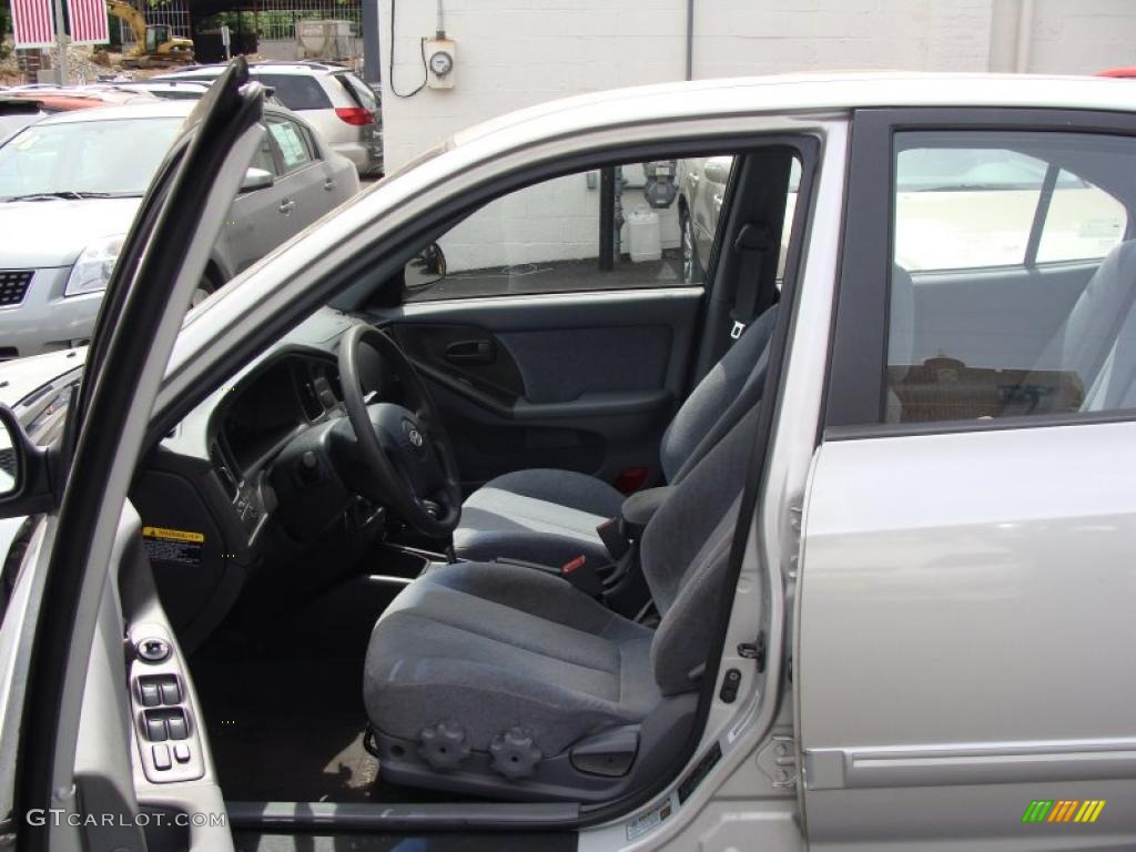 2004 Elantra GT Sedan - Sterling Silver / Gray photo #12