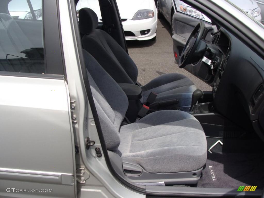2004 Elantra GT Sedan - Sterling Silver / Gray photo #15