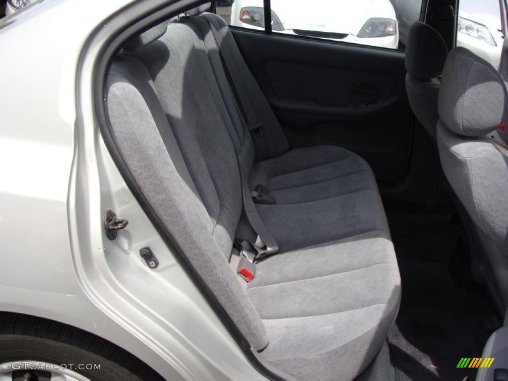 2004 Elantra GT Sedan - Sterling Silver / Gray photo #16