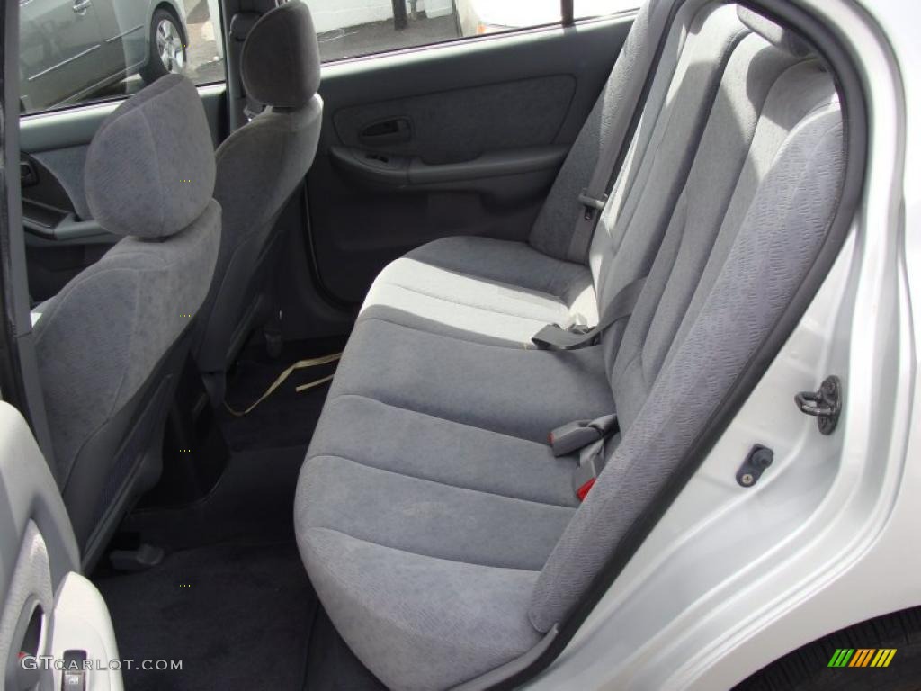 2004 Elantra GT Sedan - Sterling Silver / Gray photo #17