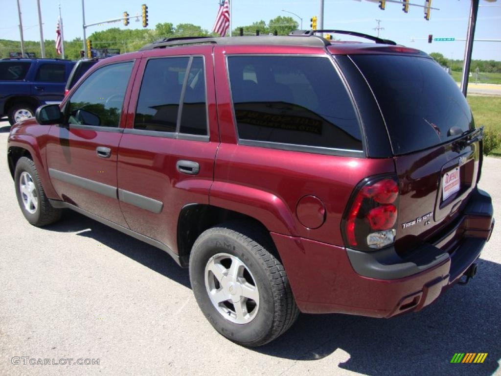2005 TrailBlazer LS 4x4 - Majestic Red Metallic / Light Cashmere/Ebony photo #3
