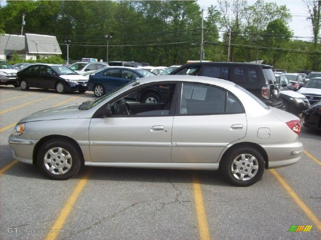 2001 Rio Sedan - Light Silver / Gray photo #20