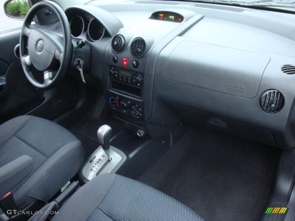 2007 Aveo 5 LS Hatchback - Medium Gray / Charcoal Black photo #13