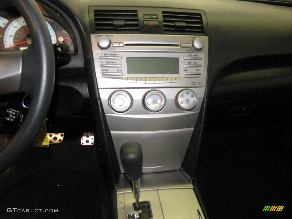 2010 Camry SE - Barcelona Red Metallic / Dark Charcoal photo #16