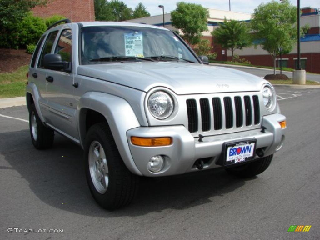 Bright Silver Metallic Jeep Liberty