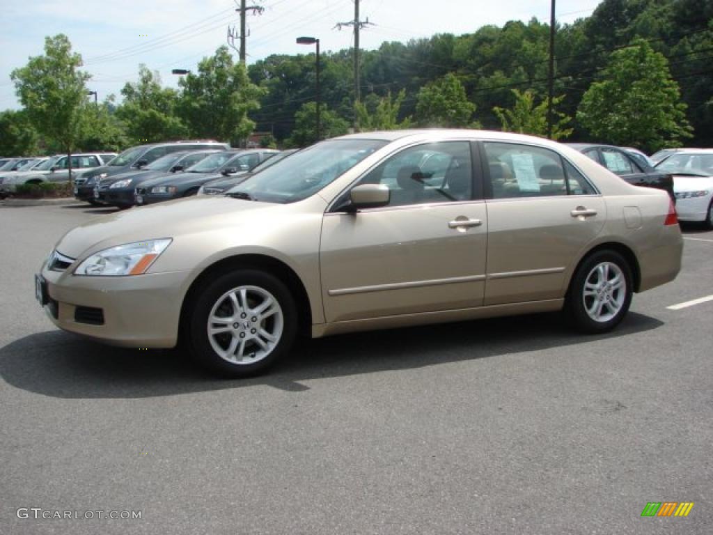 2007 Accord EX-L Sedan - Desert Mist Metallic / Ivory photo #2