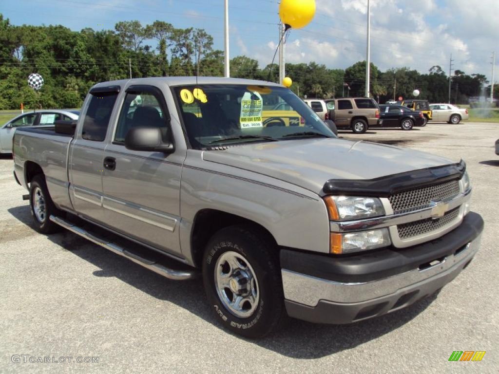 2004 Silverado 1500 LS Extended Cab - Silver Birch Metallic / Medium Gray photo #10