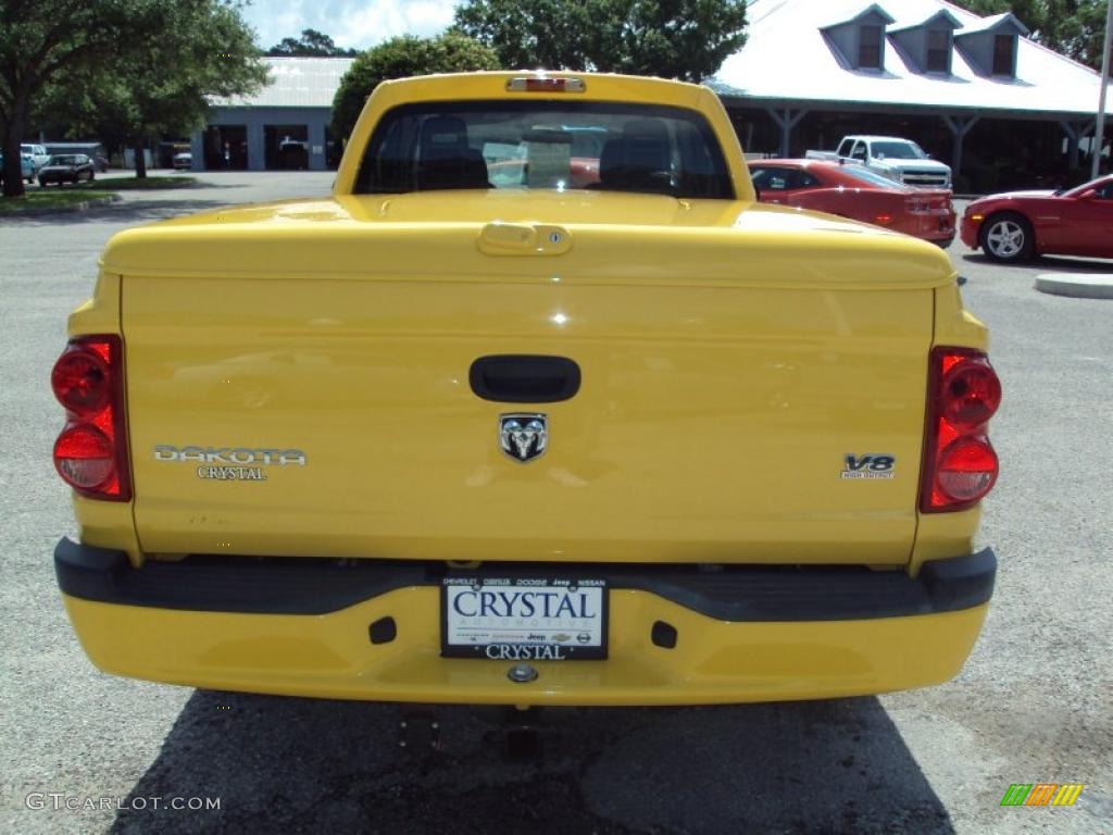 2006 Dakota R/T Club Cab - Solar Yellow / Medium Slate Gray photo #7