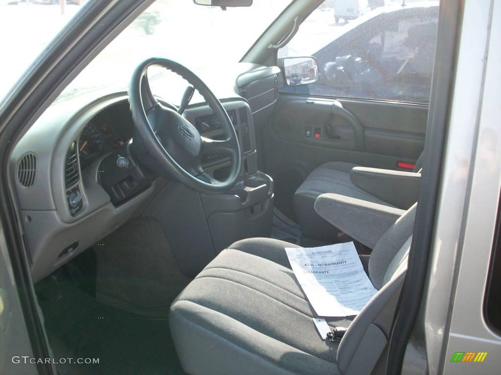 2002 Astro LT AWD - Light Pewter Metallic / Pewter photo #5