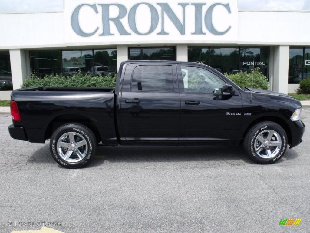 Brilliant Black Crystal Pearl Dodge Ram 1500