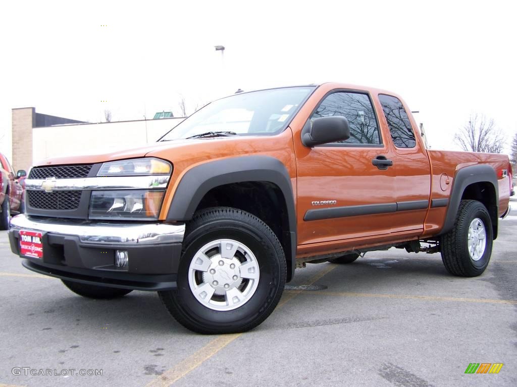 2004 Colorado LS Extended Cab 4x4 - Sunburst Orange Metallic / Very Dark Pewter photo #1