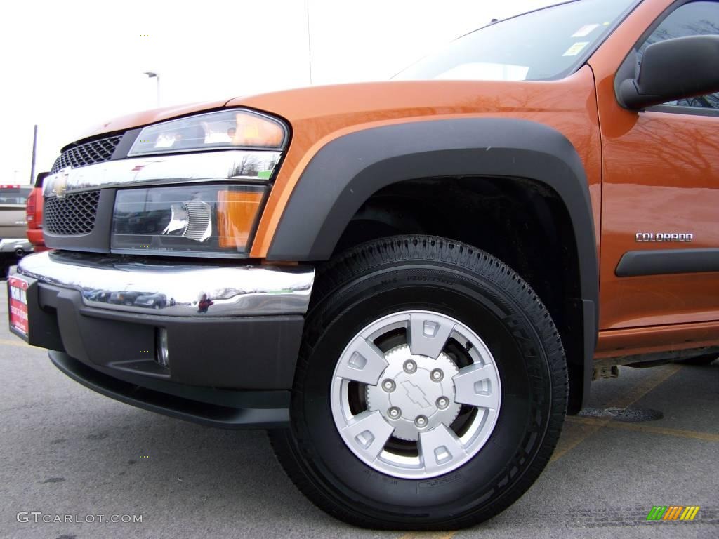 2004 Colorado LS Extended Cab 4x4 - Sunburst Orange Metallic / Very Dark Pewter photo #2