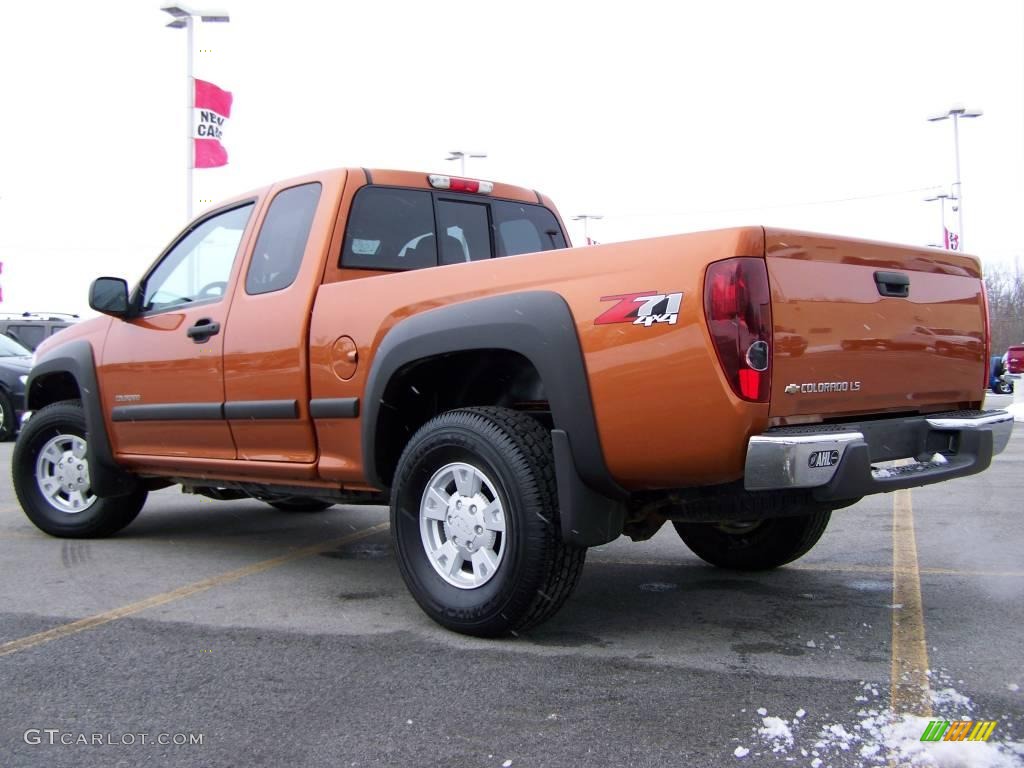 2004 Colorado LS Extended Cab 4x4 - Sunburst Orange Metallic / Very Dark Pewter photo #6