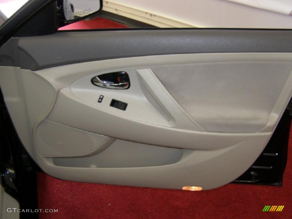 2007 Camry LE - Black / Ash photo #28