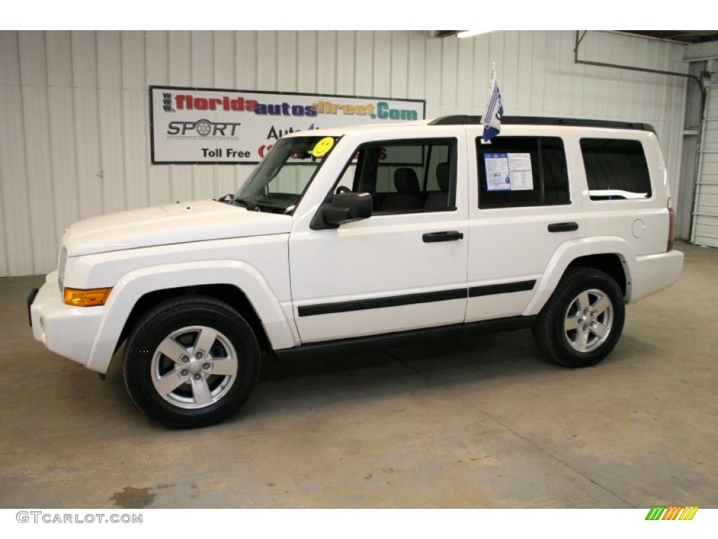 2006 Commander  - Stone White / Khaki photo #8