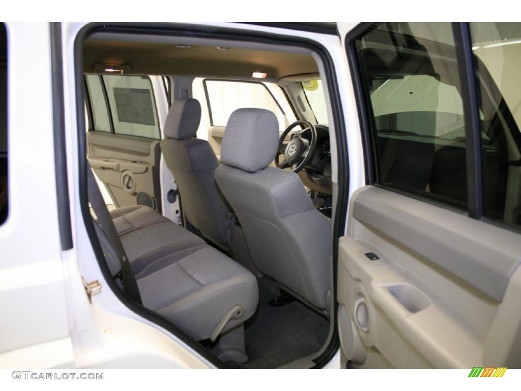 2006 Commander  - Stone White / Khaki photo #10