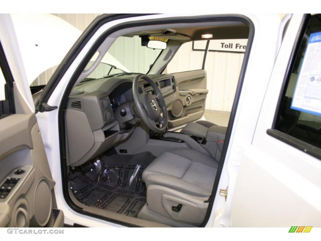 2006 Commander  - Stone White / Khaki photo #14