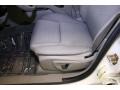 2006 Stone White Jeep Commander   photo #16