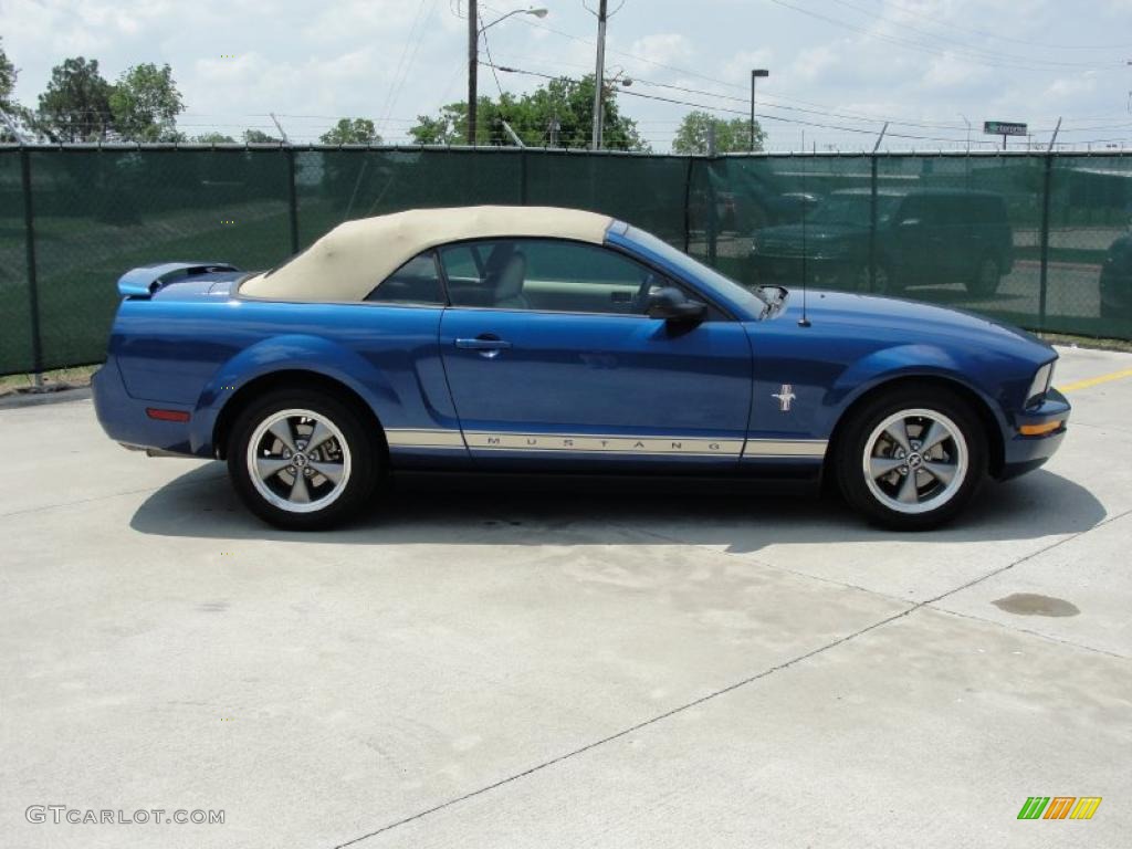 2006 Mustang V6 Premium Convertible - Vista Blue Metallic / Light Parchment photo #2