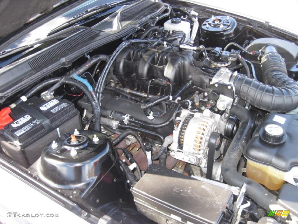 2007 Mustang V6 Deluxe Coupe - Black / Dark Charcoal photo #42