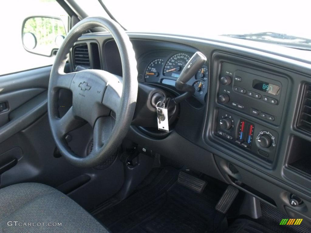 2005 Silverado 1500 LS Regular Cab - Summit White / Dark Charcoal photo #15