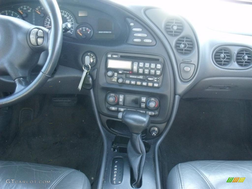 2000 Bonneville SLE - Arctic White / Dark Pewter photo #14