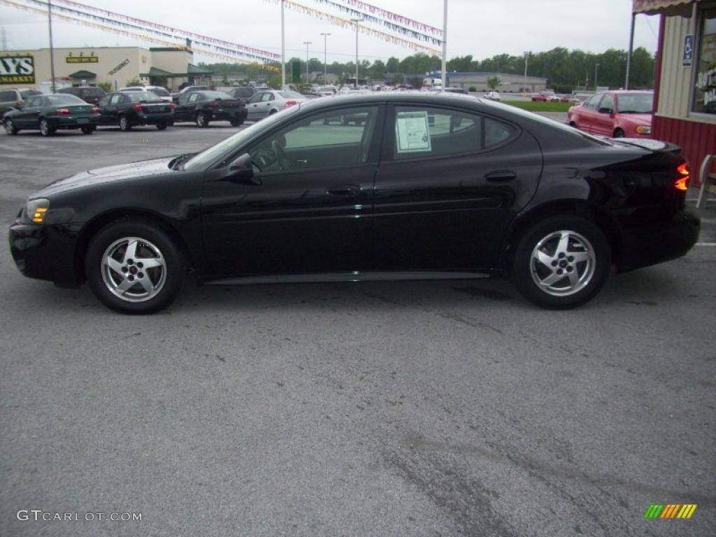 2004 Grand Prix GT Sedan - Black / Dark Pewter photo #15