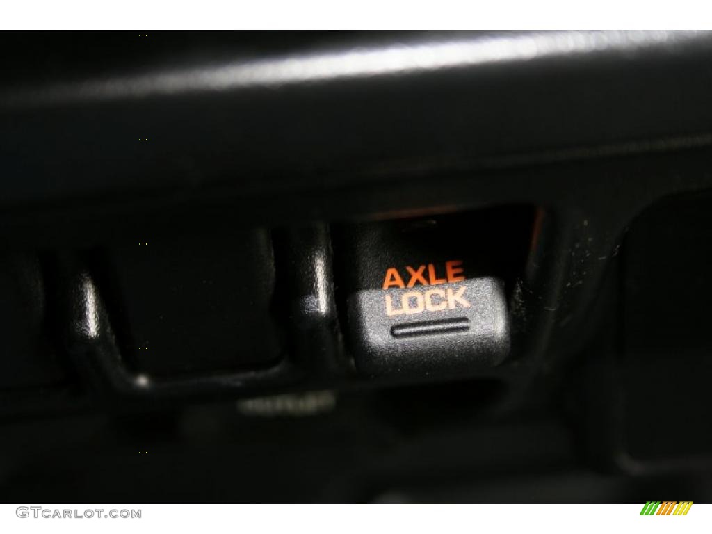 2004 Wrangler Rubicon 4x4 - Bright Silver Metallic / Dark Slate Gray photo #20