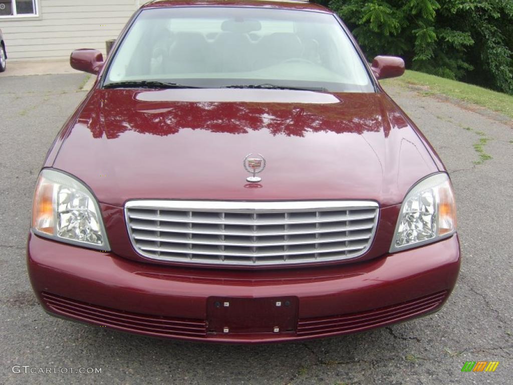 2002 DeVille Sedan - Cabernet Metallic / Oatmeal photo #2