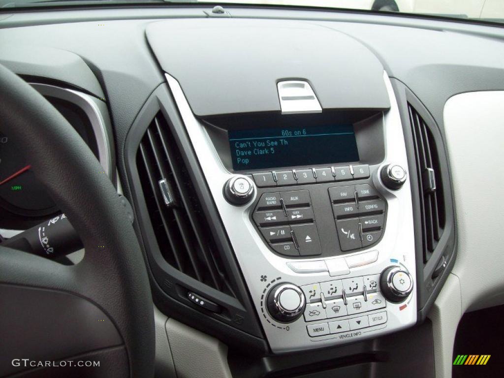 2010 Equinox LT AWD - Navy Blue Metallic / Jet Black/Light Titanium photo #21